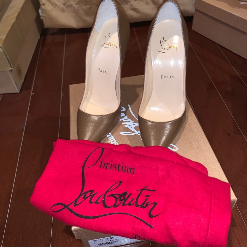Christian Louboutin So Kate 120 Size 36 Blush